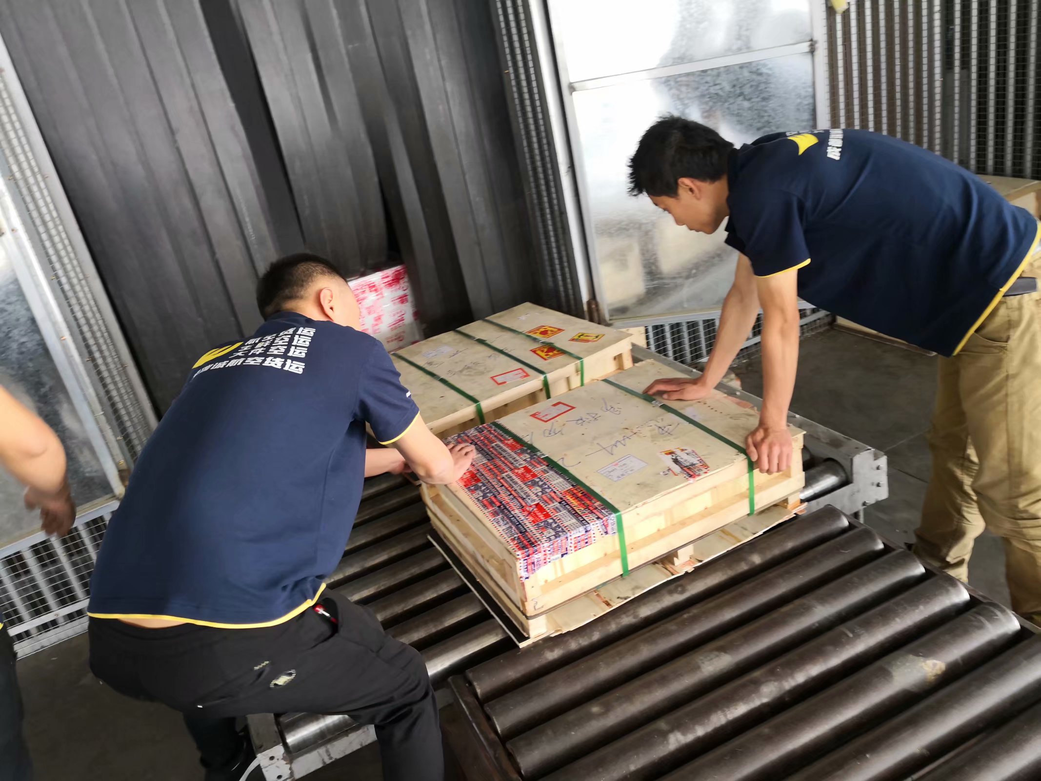 散貨航空運輸，6小時特快專遞